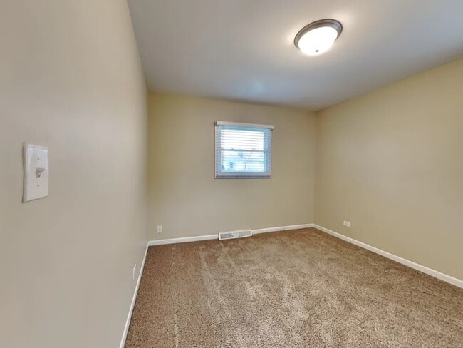 Building Photo - 544 Germaine Ln