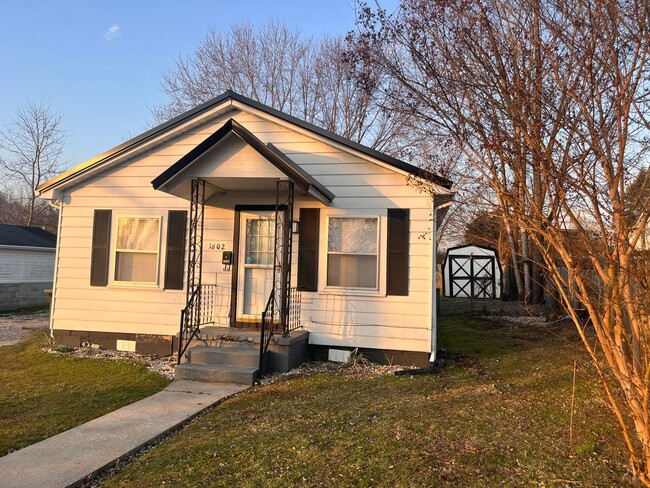 Primary Photo - Two Bedroom Home Downtown Corbin, KY