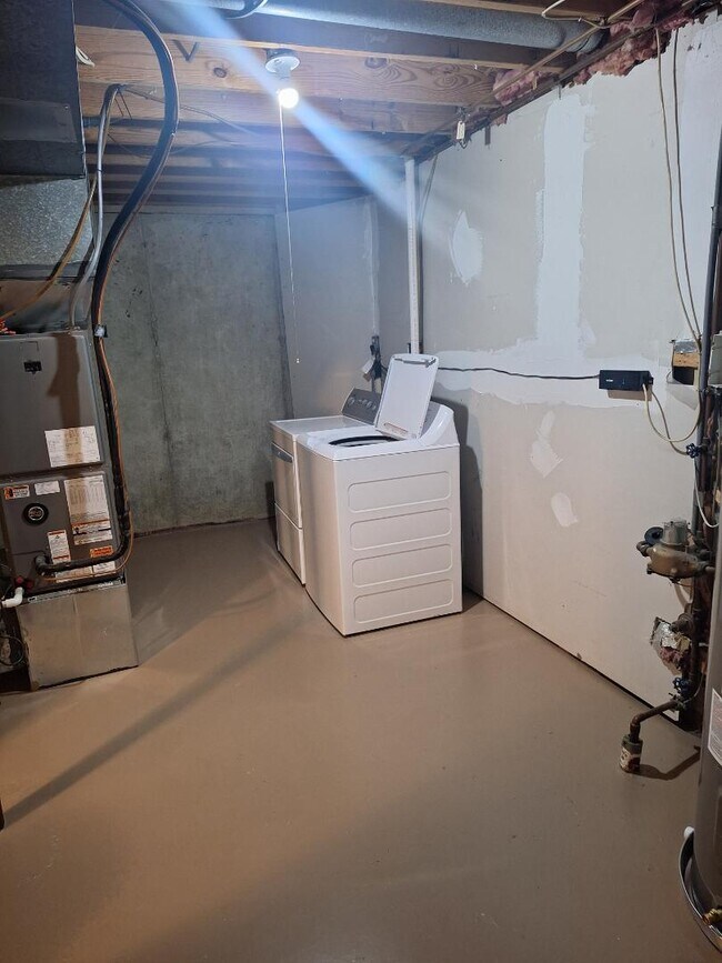 Building Photo - 4332 Thistlewood Terrace