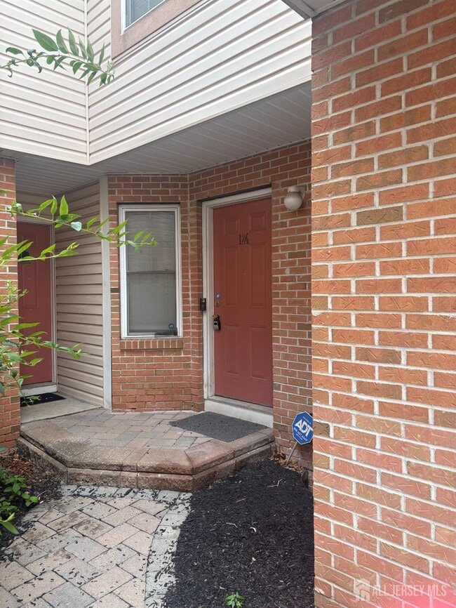 Building Photo - 124 Adamecs Way