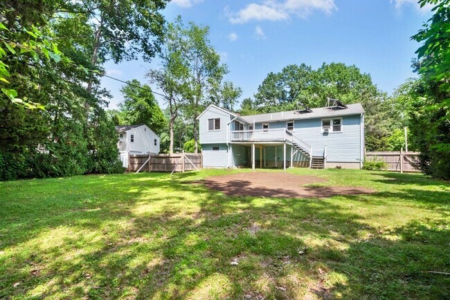 Building Photo - 11 Minuteman Way