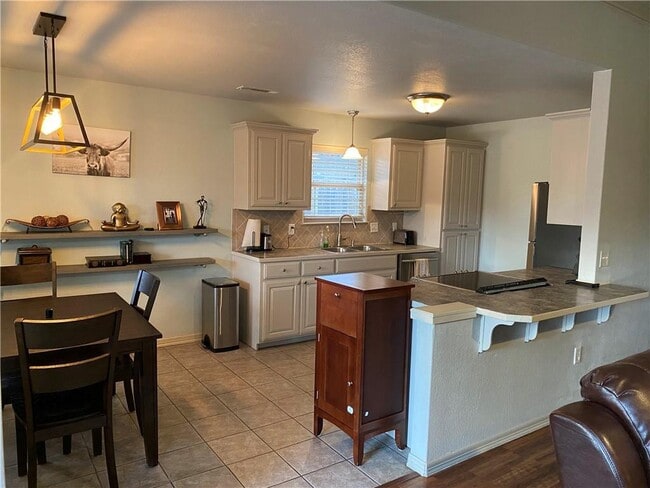 Building Photo - 2949 Bluegrass Pl