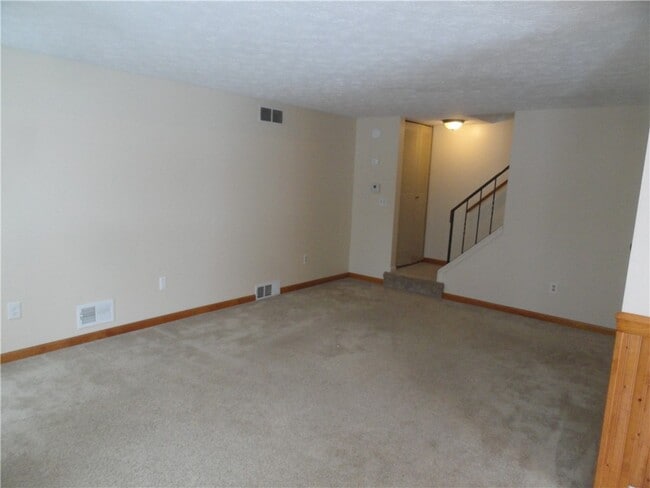 Building Photo - 206 Greenway Blvd