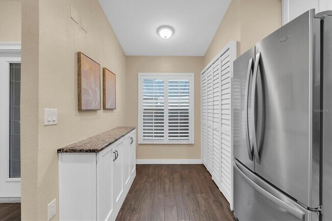 Building Photo - 3203 Charter Club Dr