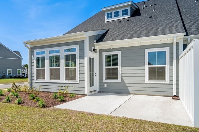 Building Photo - 2600 Elowen Ln