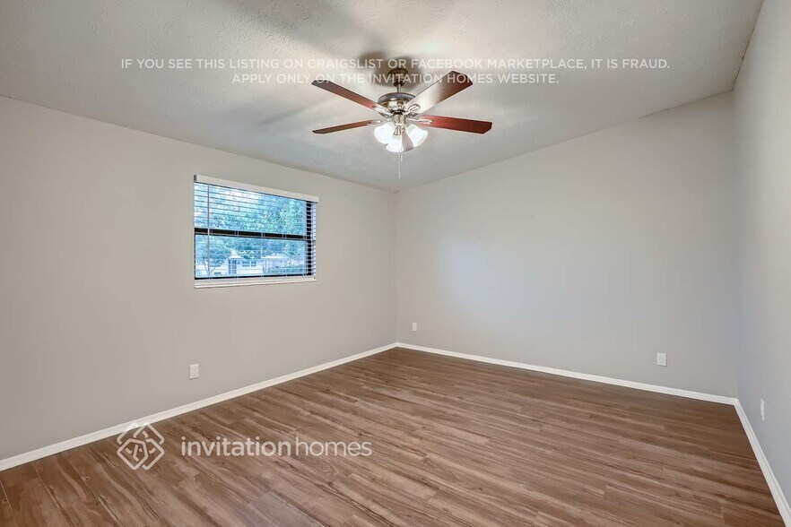 Building Photo - 2560 Eastill Dr
