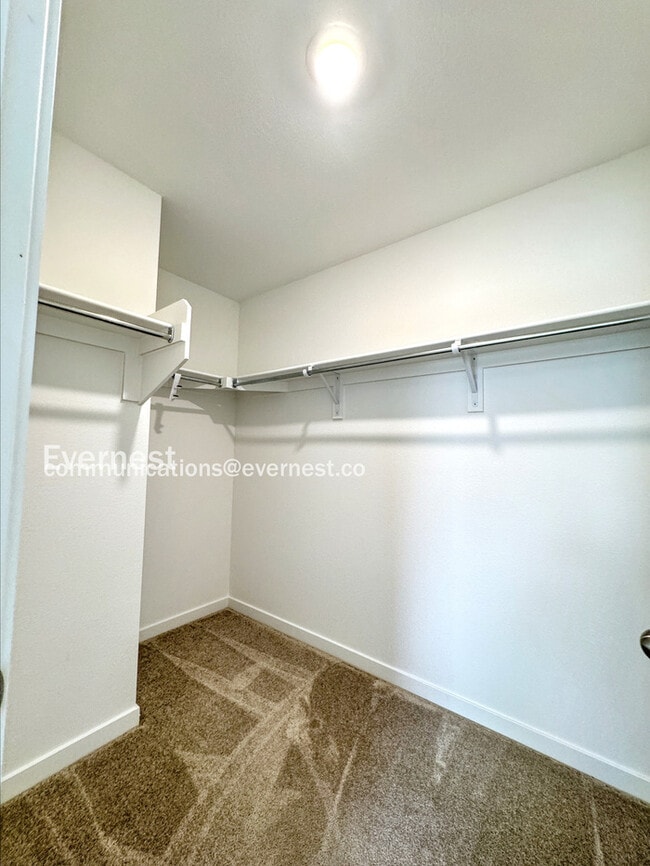 Building Photo - 9021 Hightower St
