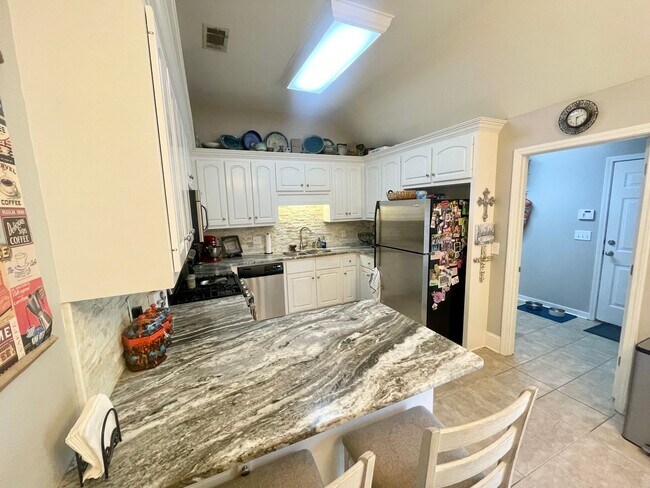 Building Photo - Beautiful Germantown School District Home in Ashbrooke