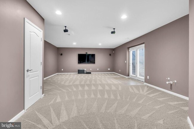Building Photo - 40578 Sculpin Ct