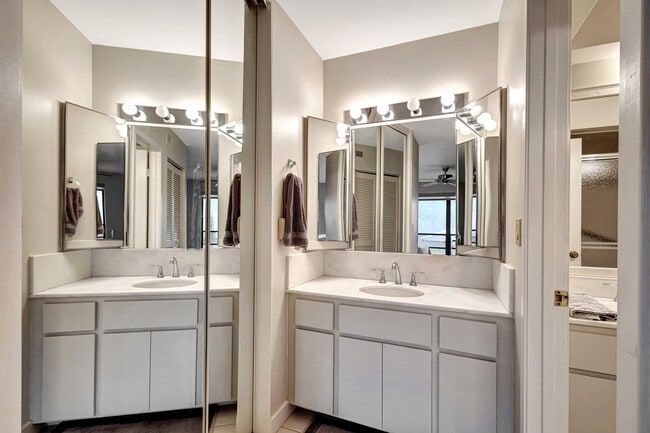 Building Photo - 618 Brackenwood Cove