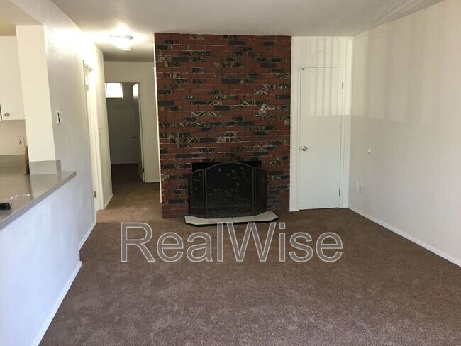 Building Photo - 17838 NE Multnomah Dr