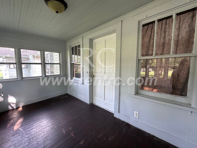 Building Photo - 1203 Cleveland-