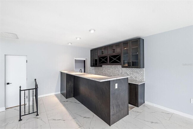Building Photo - 4000 14th Way NE