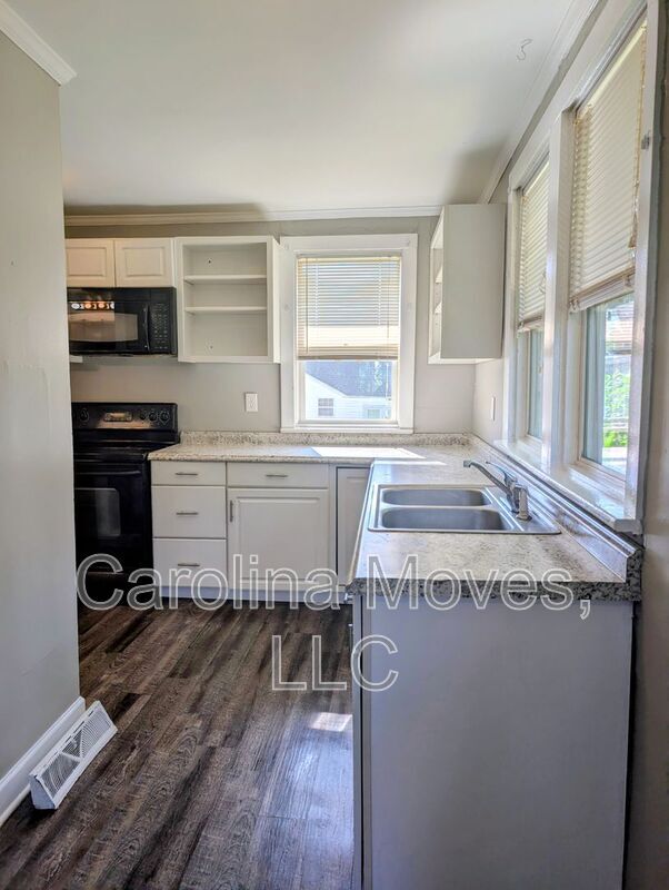 Building Photo - 403 McCrary St