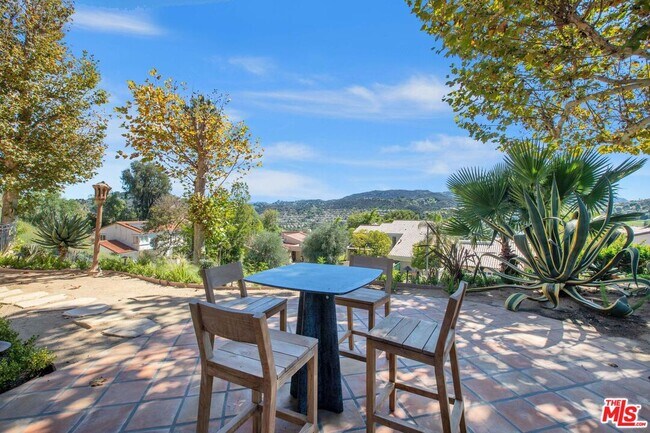 Building Photo - 24409 Voltara Ct