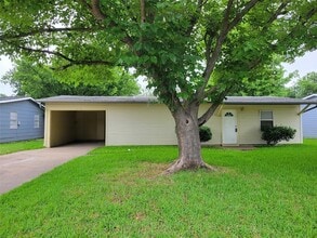 Building Photo - 1218 Gate Ln Dr