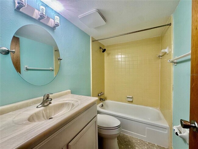 Building Photo - 3700 S Ocean Shore Blvd
