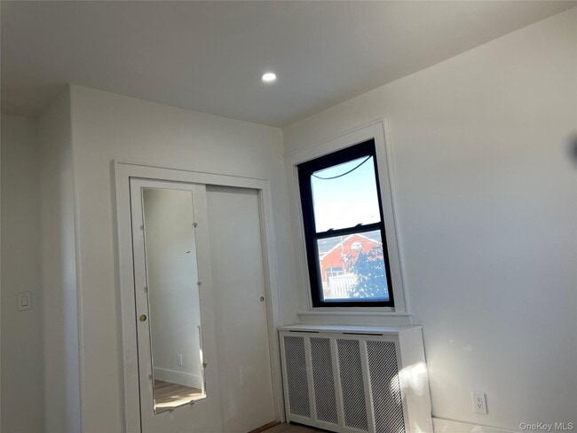 Building Photo - 28 Walt Whitman Rd