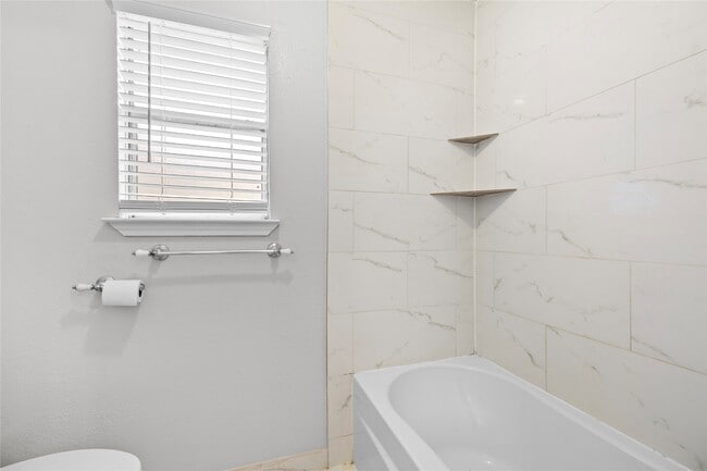 Building Photo - 8118 Vista Del Sol Dr