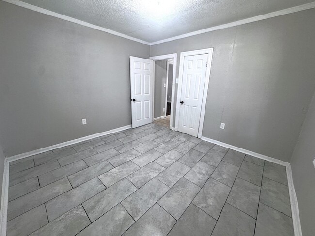 Building Photo - 4201 Truman Ave