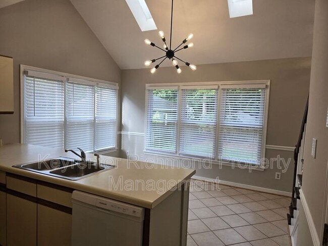 Building Photo - 5204 Reids Pointe Rd