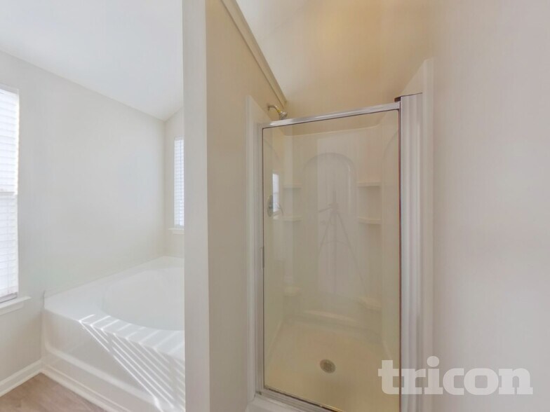 Building Photo - 1467 Eschol Ln NW