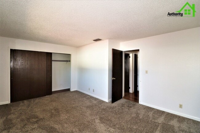 Building Photo - 915 West St