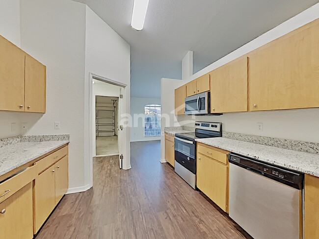 Building Photo - 3244 Sanoma Dr