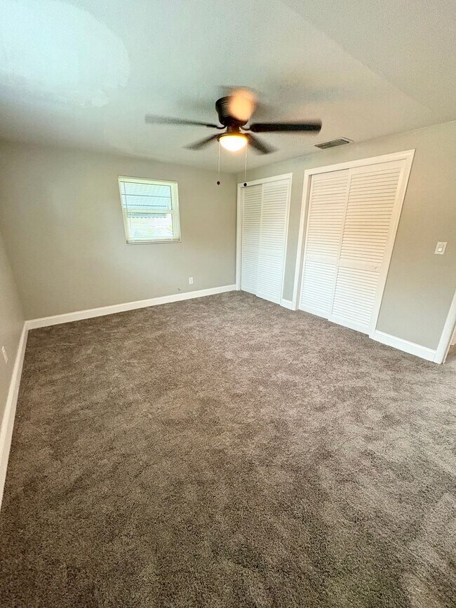 Building Photo - Fully Remodeled Beautiful Home with Bonus ...