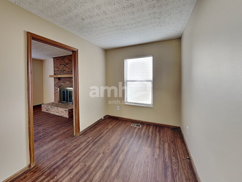 Building Photo - 350 Timber Ridge Dr