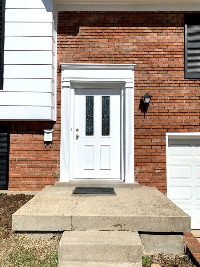 Building Photo - 3311 Mid Dale Ln