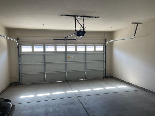 Building Photo - 705 W Queen Creek Rd
