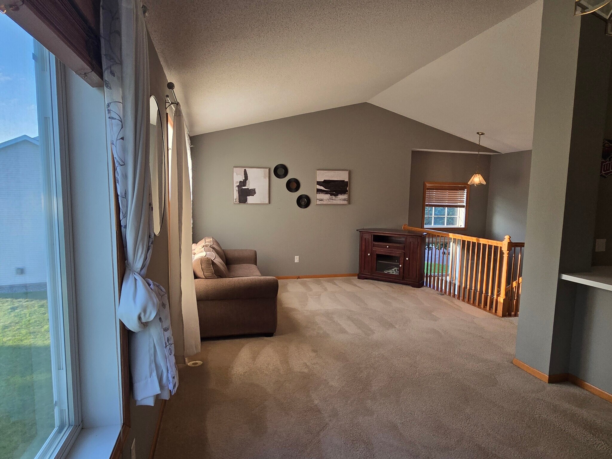 Building Photo - 15655 Finch Ave