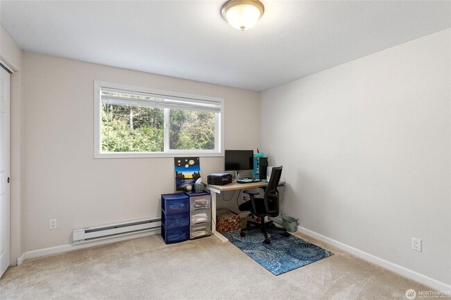 Building Photo - Lake Forest Park Duplex 2 bed/1.5 Bath