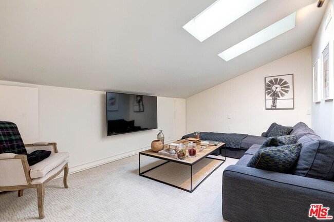 Building Photo - 1075 Wallace Ridge