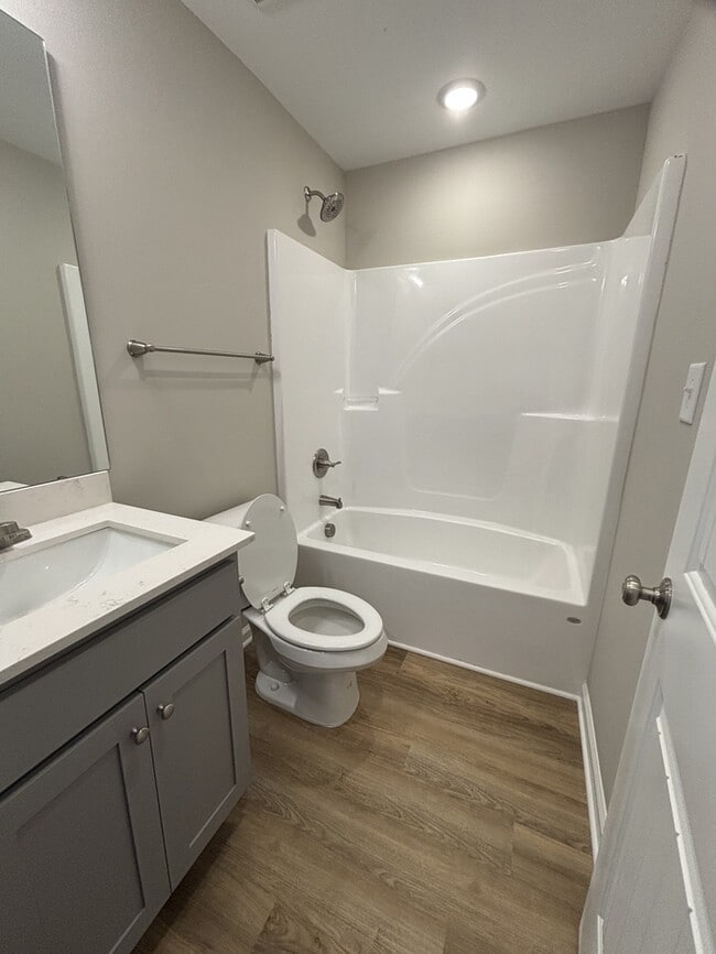 Building Photo - 102 Bradfield Cir