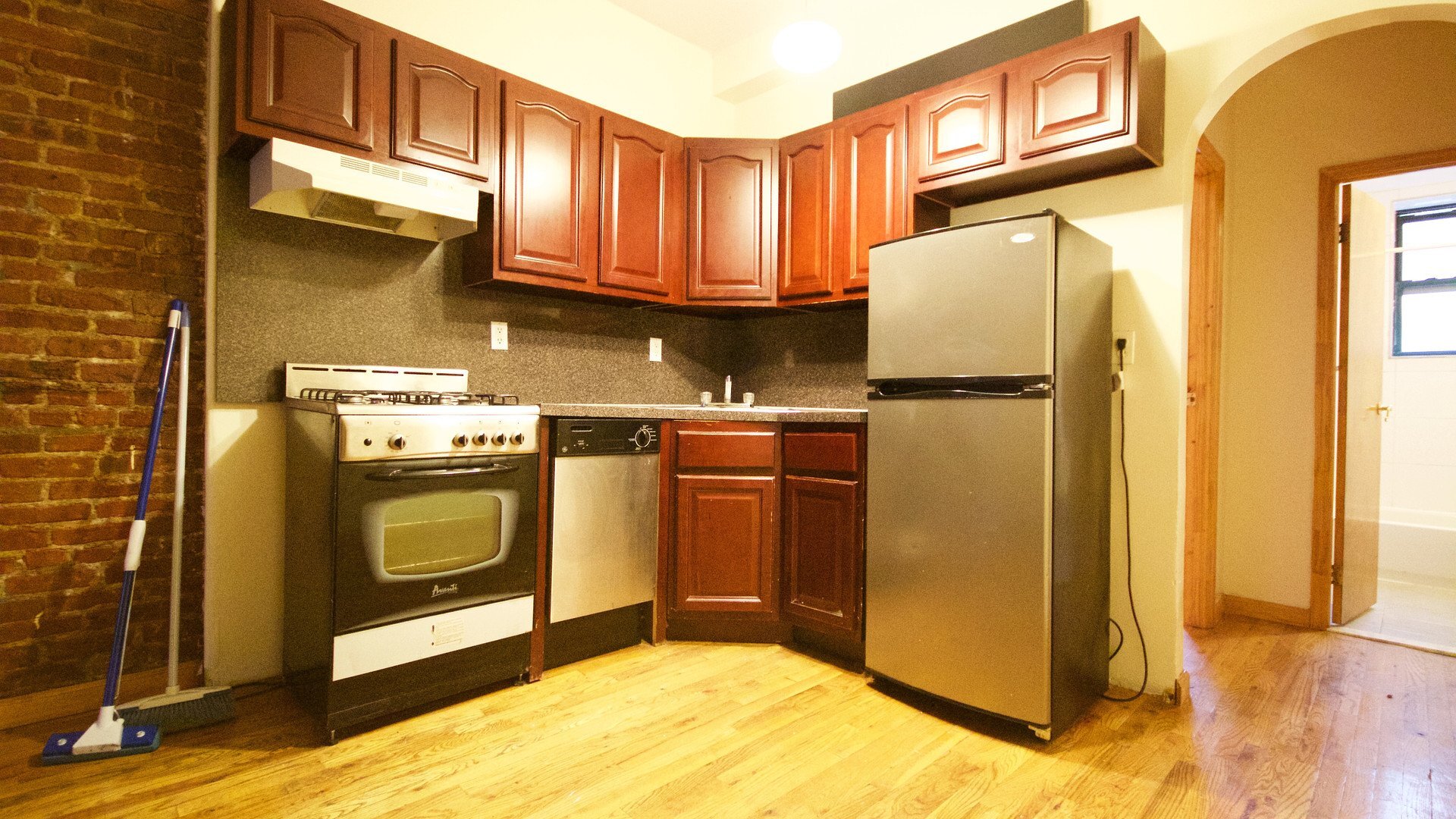 Building Photo - 891 Bergen St