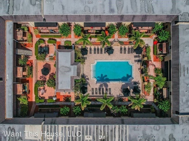 Building Photo - 3909 W Cleveland St