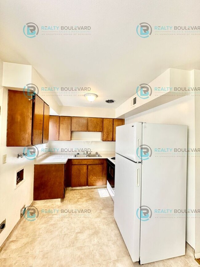 Building Photo - 1 Bedroom 1 Bath + Office next to Idlewild Park & the Truckee River
