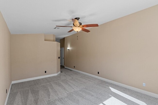 Building Photo - Spacious Single Story, 4 Bedroom "Henderso...