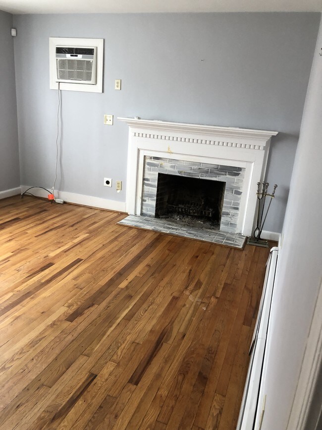 Living room - 6316 Main St