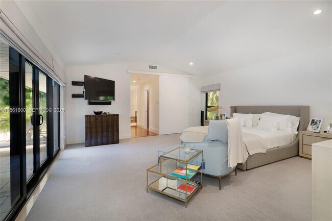 Building Photo - 7322 Vistalmar St