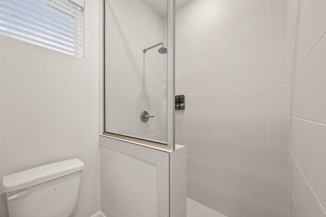 Building Photo - 2712 Grand Fountains Dr