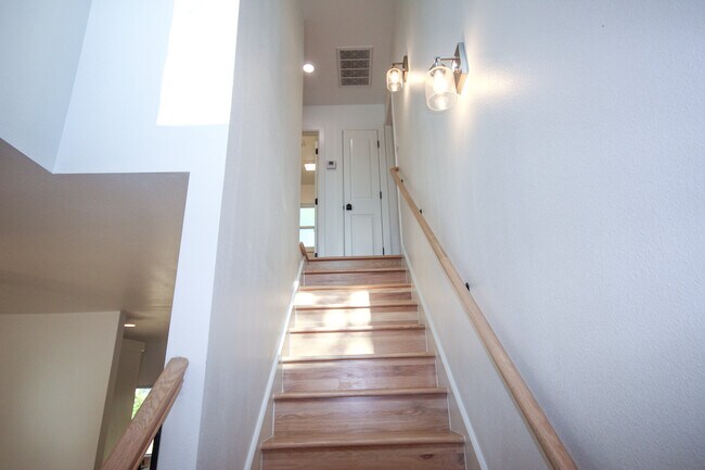 Building Photo - 924 S Allegheny Ave