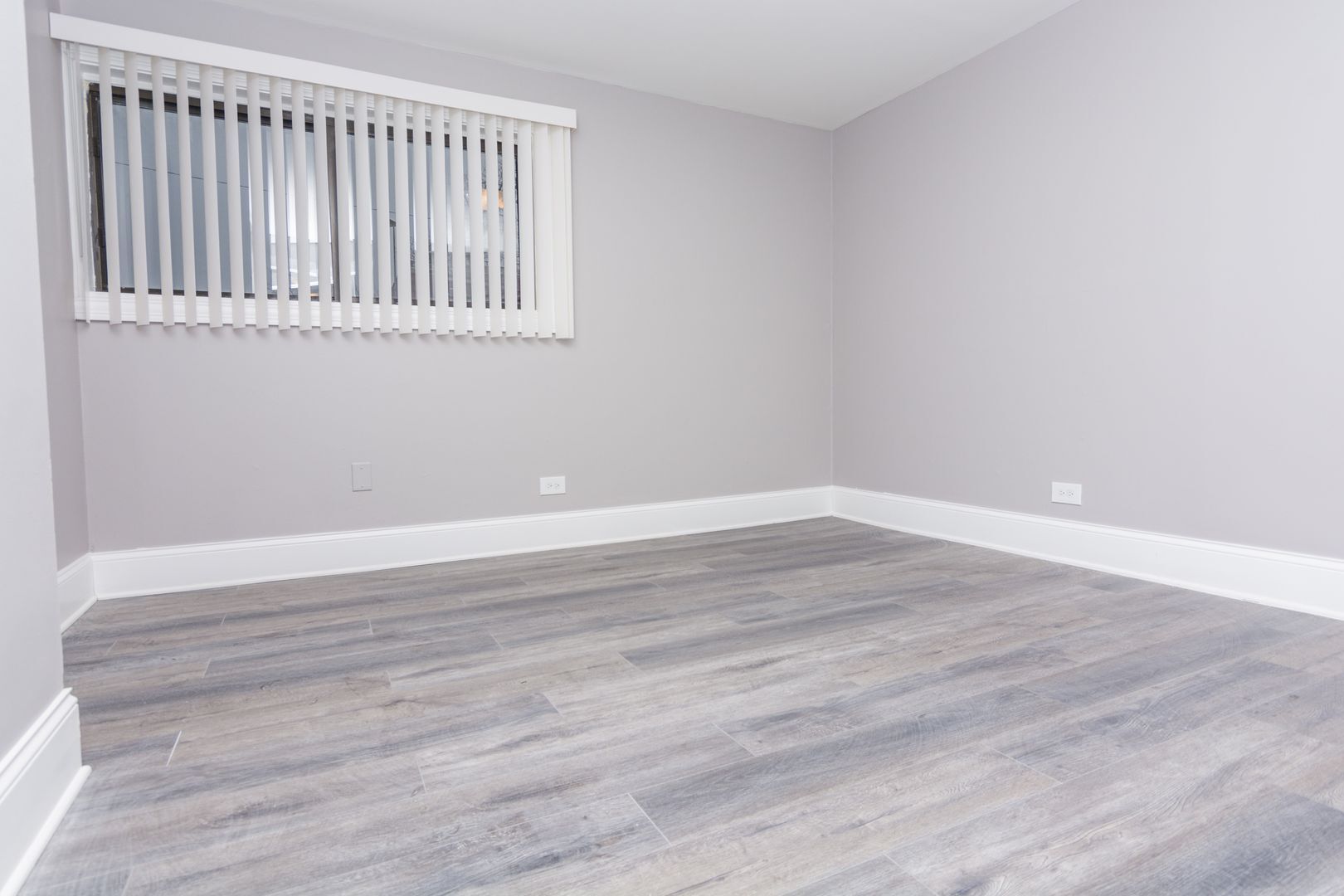 Building Photo - 7620 S Stewart Ave