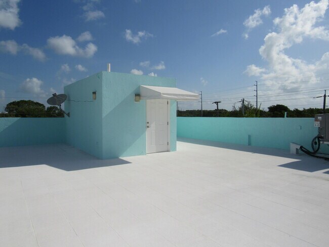 Building Photo - 103 Starfish Ln