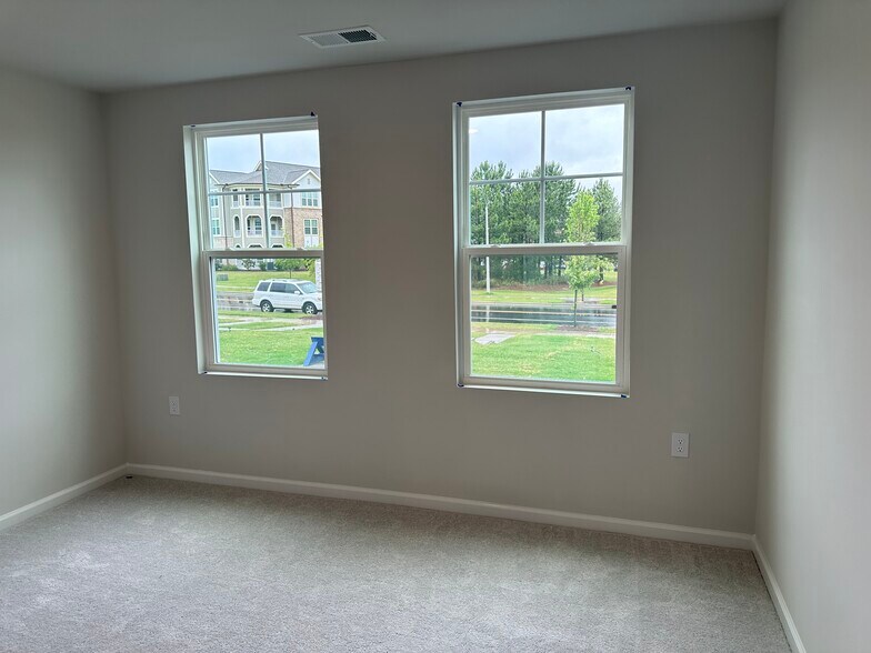 Building Photo - 2517 Kasota Ln