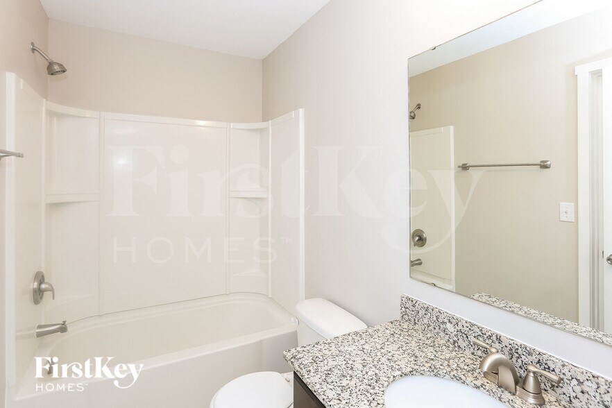 Building Photo - 303 Landis Oak Way