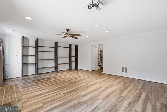 Building Photo - 10429 Red Granite Terrace