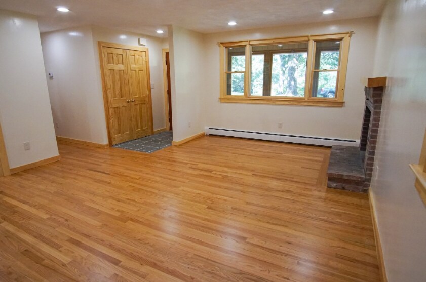 Building Photo - 49 Conant Rd